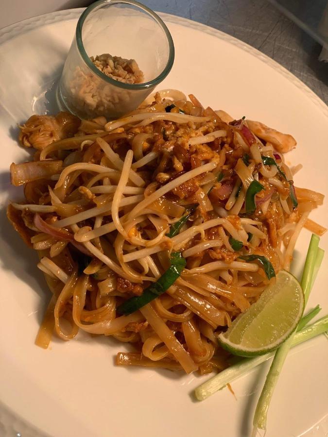 Siam Cottage Guesthouse Over 300 Years Old With Thai Restaurant Moreton-in-Marsh Luaran gambar